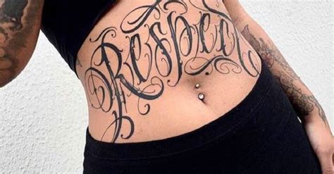 Tatuajes en el abdomen mujer